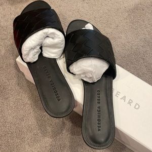 Veronica Beard black slide
